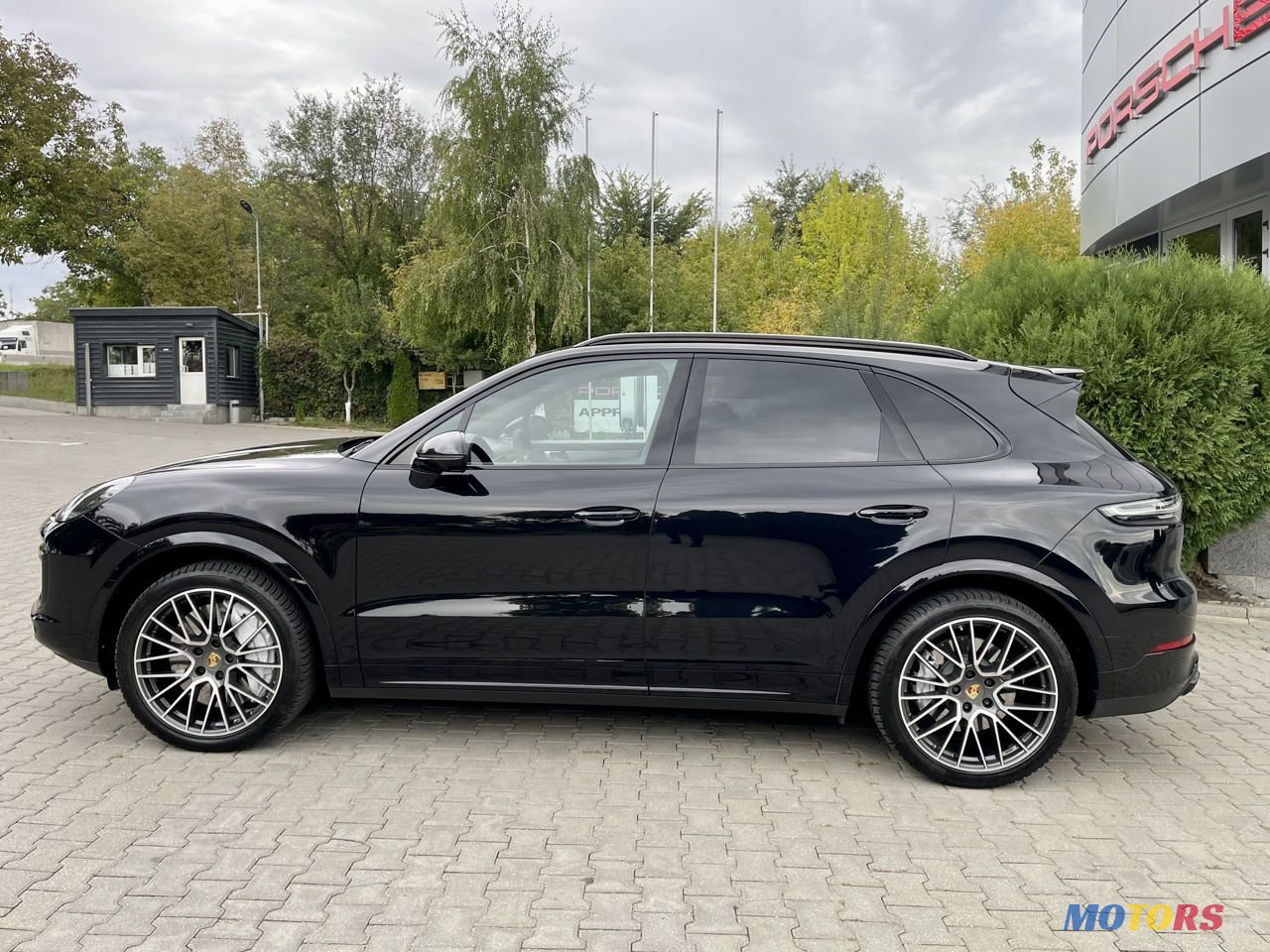 2018' Porsche Cayenne photo #5