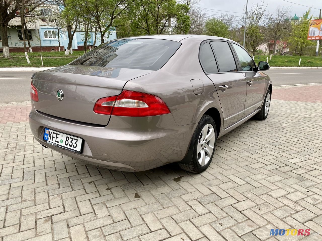 2011' Skoda Superb photo #6