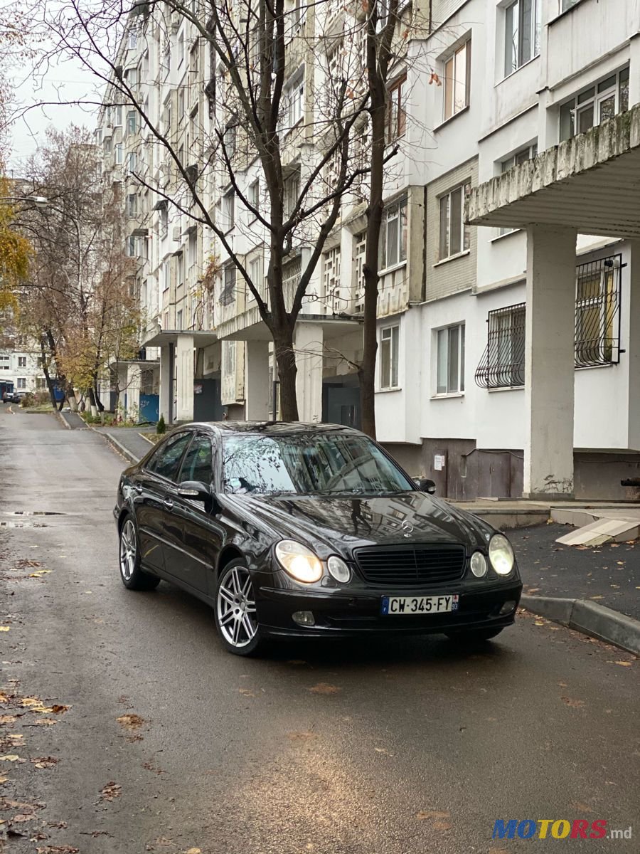 2004' Mercedes-Benz E Класс photo #1
