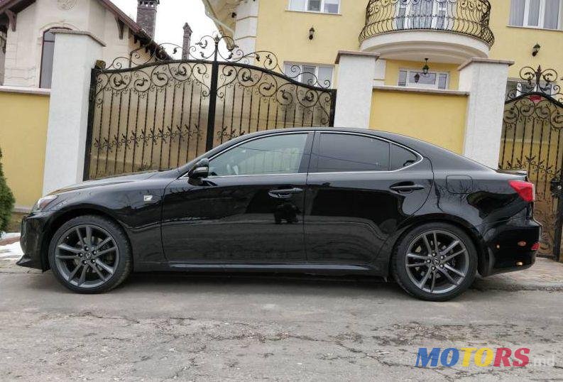 2011' Lexus IS photo #1