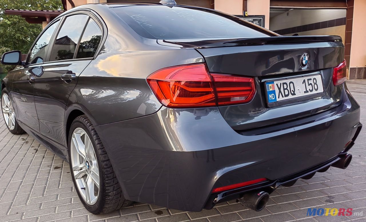 2013' BMW 3 Series photo #4