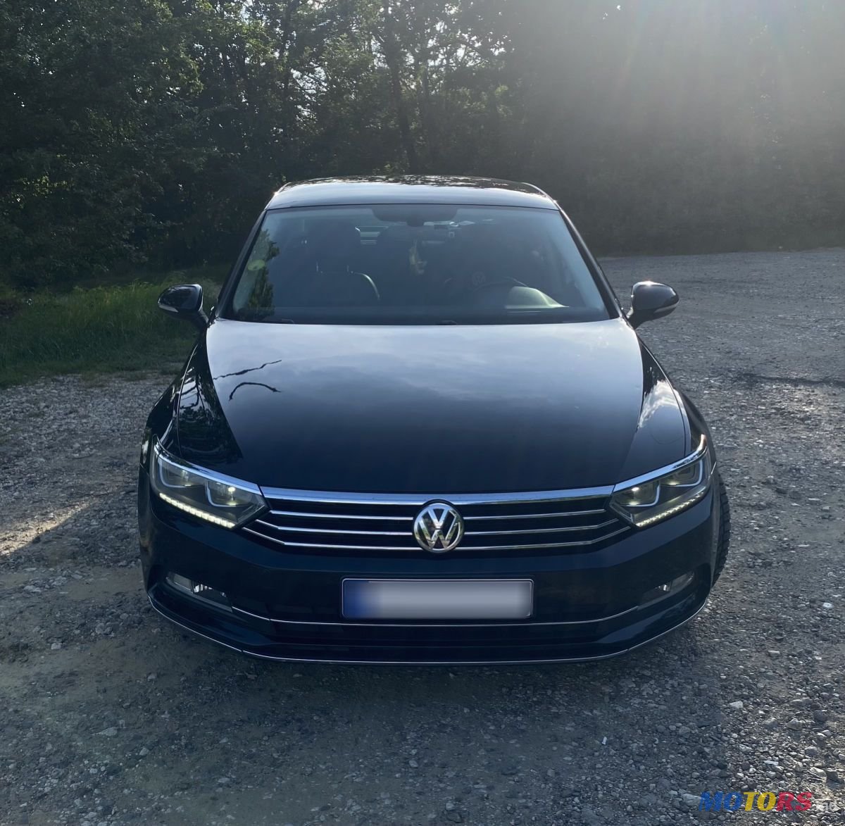 2017' Volkswagen Passat photo #2