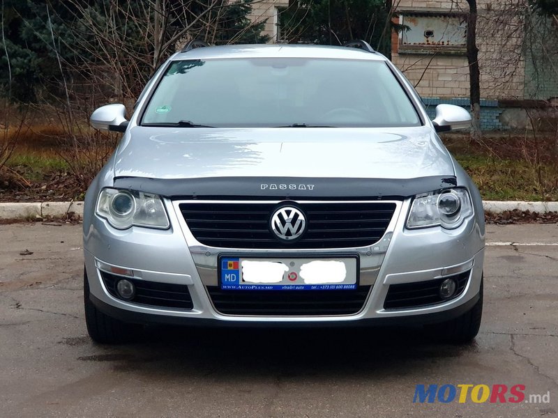 2009' Volkswagen Passat photo #3