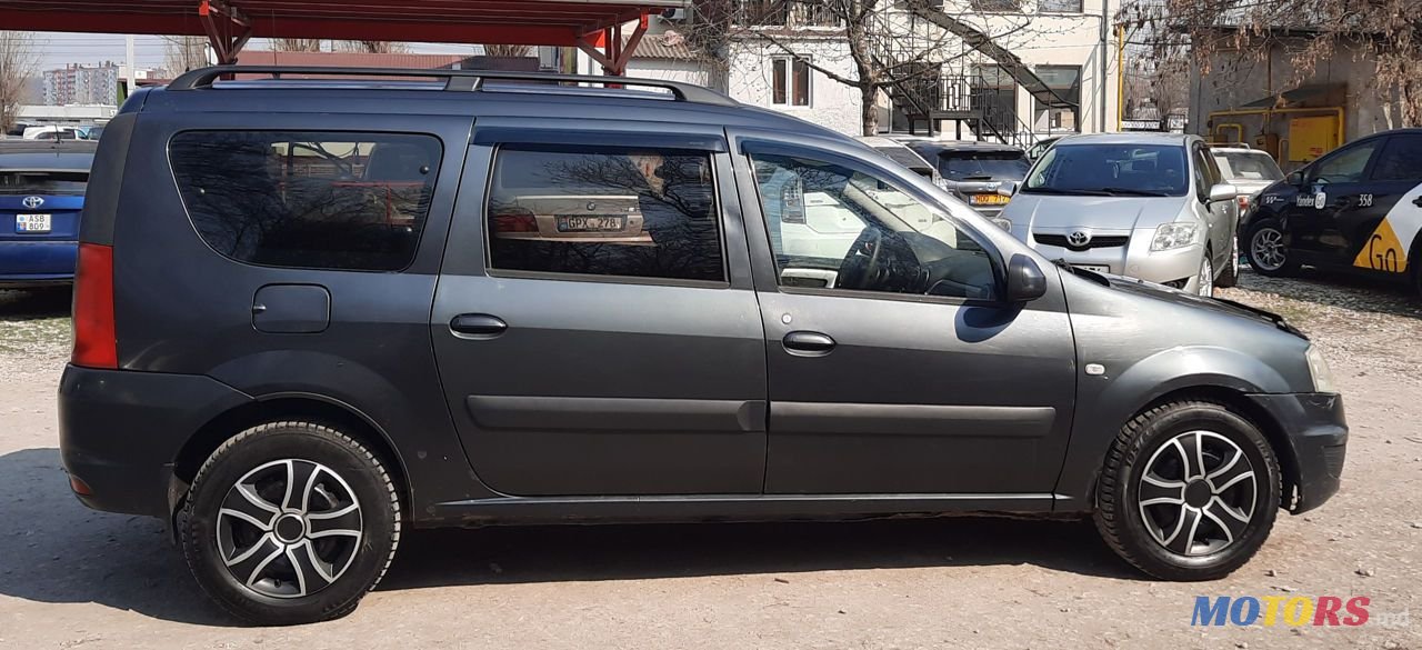 2009' Dacia Logan Mcv photo #5