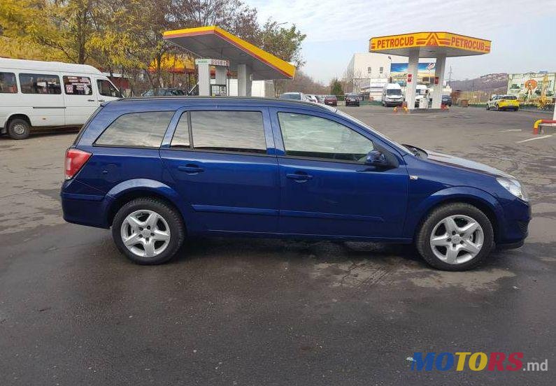 2007' Opel Astra photo #2