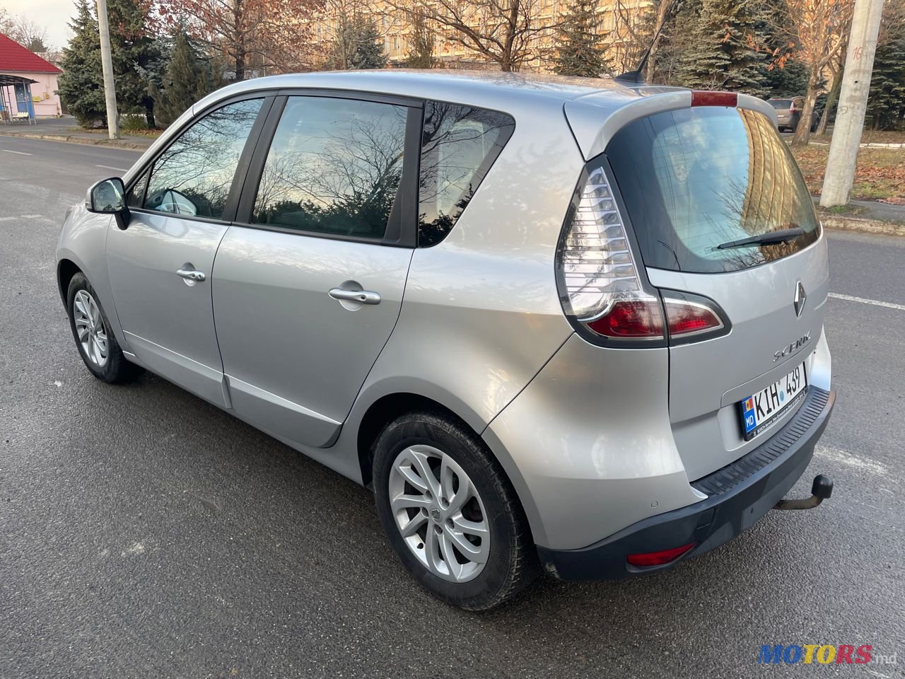 2013' Renault Scenic photo #6