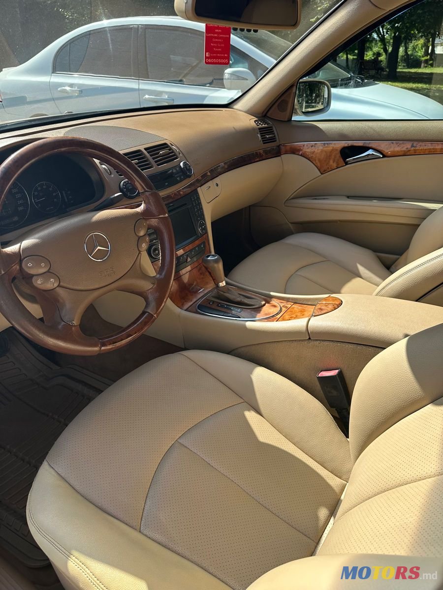 2010' Mercedes-Benz E Класс photo #5