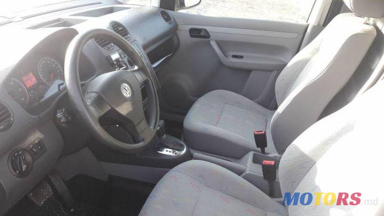 2009' Volkswagen Caddy photo #2