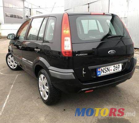 2011' Ford Fusion photo #2