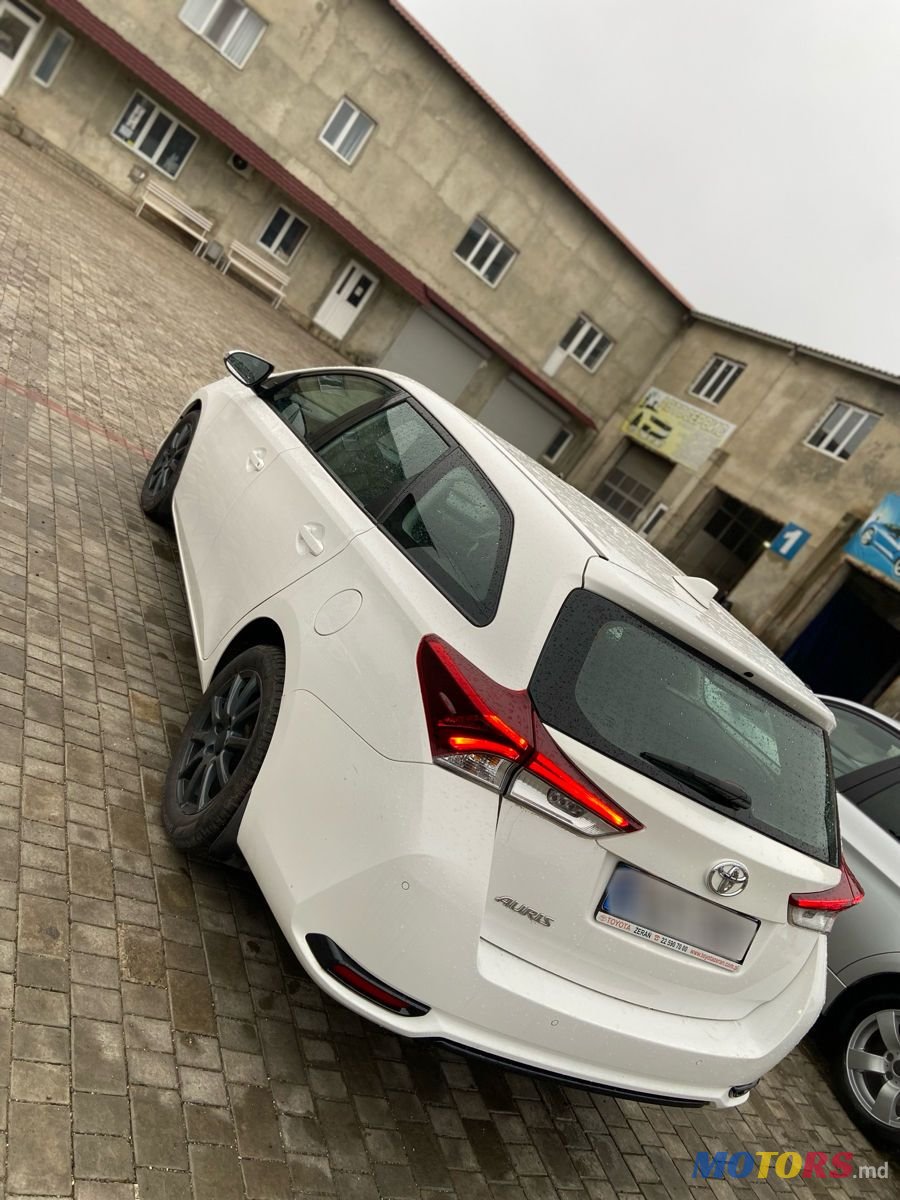 2018' Toyota Auris photo #4