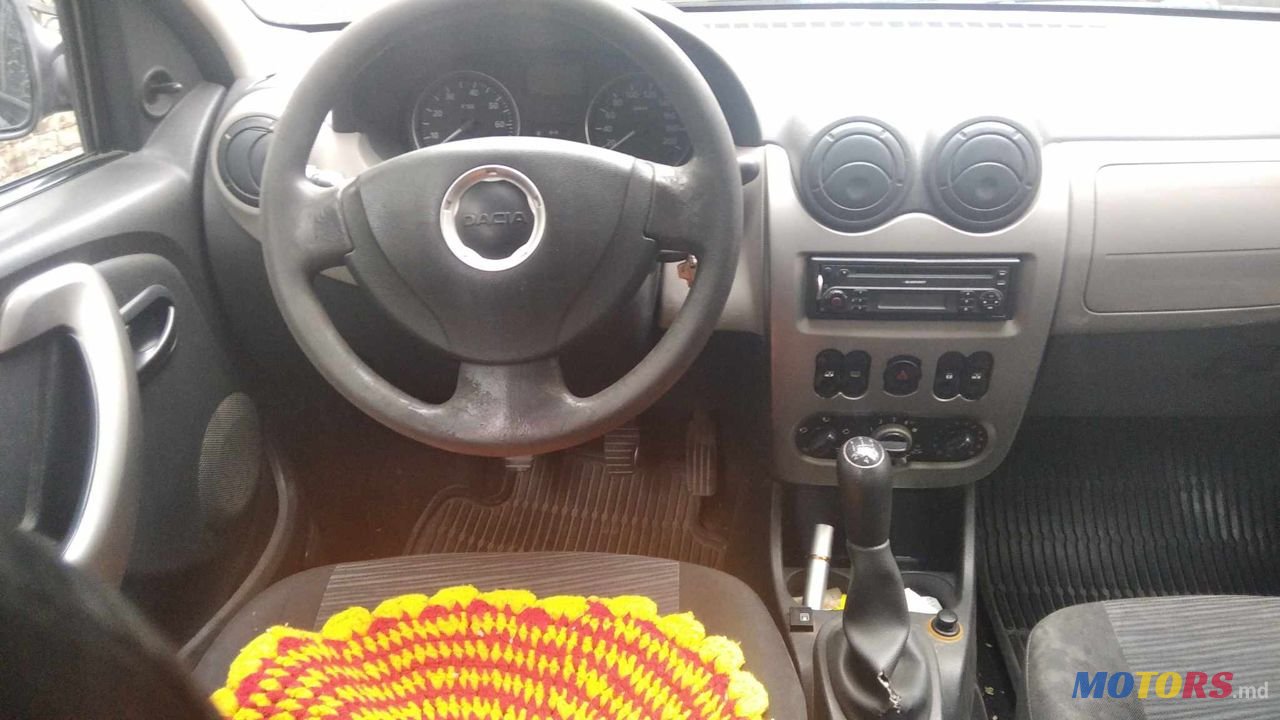 2008' Dacia Logan photo #5