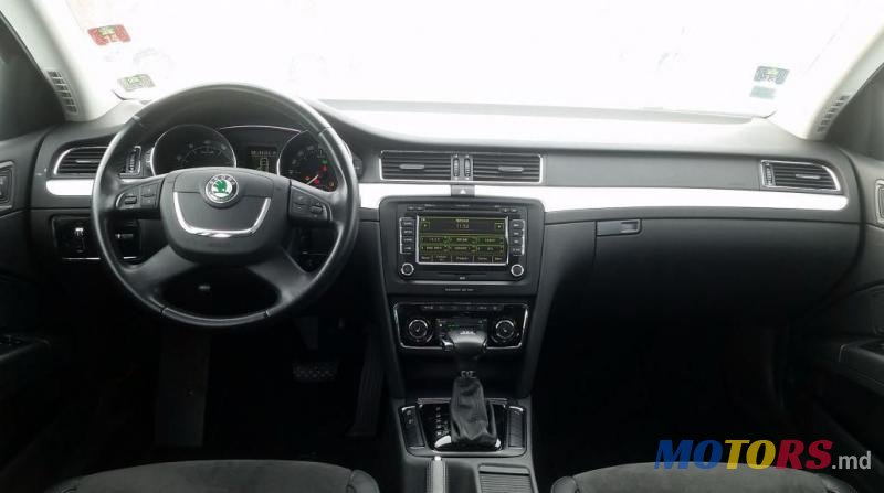 2009' Skoda Superb photo #3