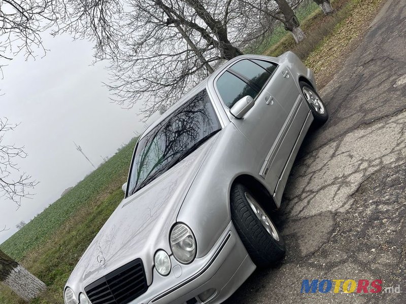 2001' Mercedes-Benz E-Class photo #2