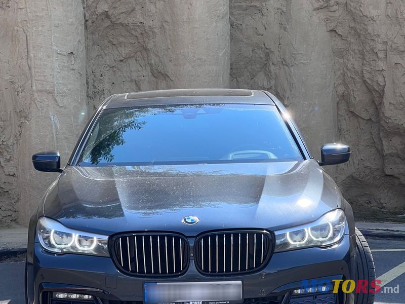 2016' BMW 7 Series photo #6