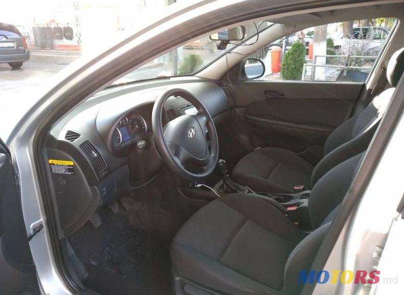 2009' Hyundai I30 photo #2