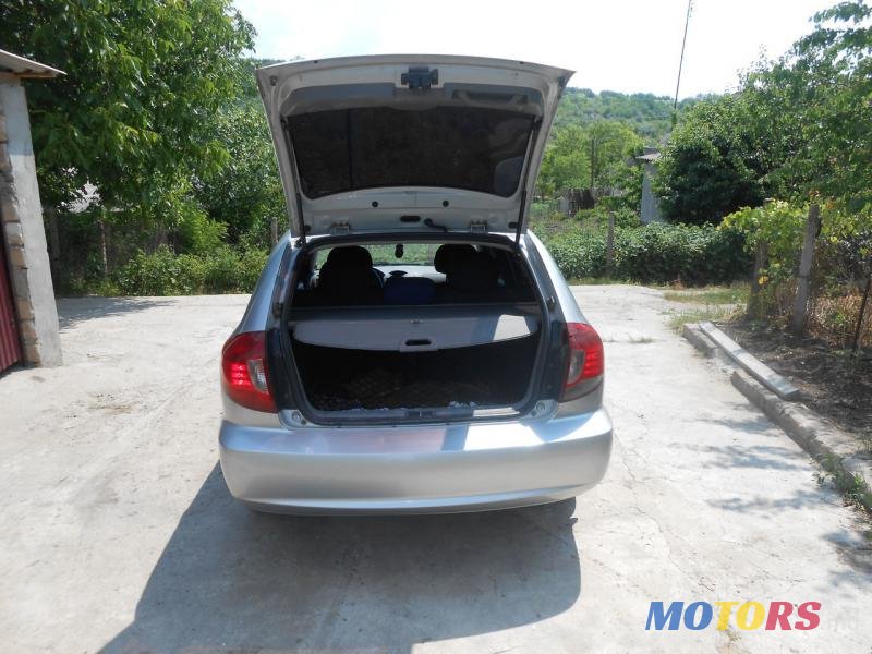 2004' Kia Rio photo #3