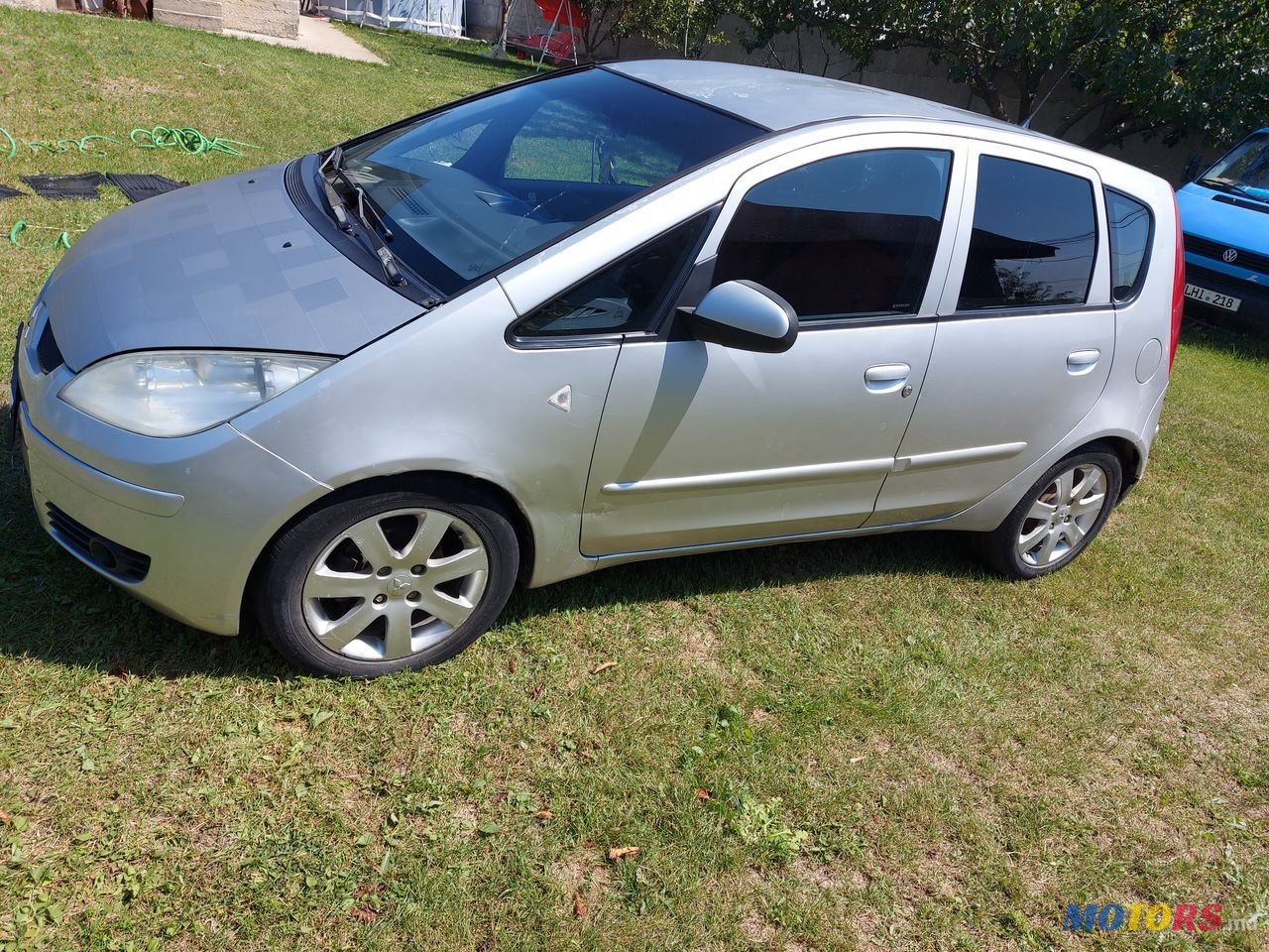 2005' Mitsubishi Colt photo #3