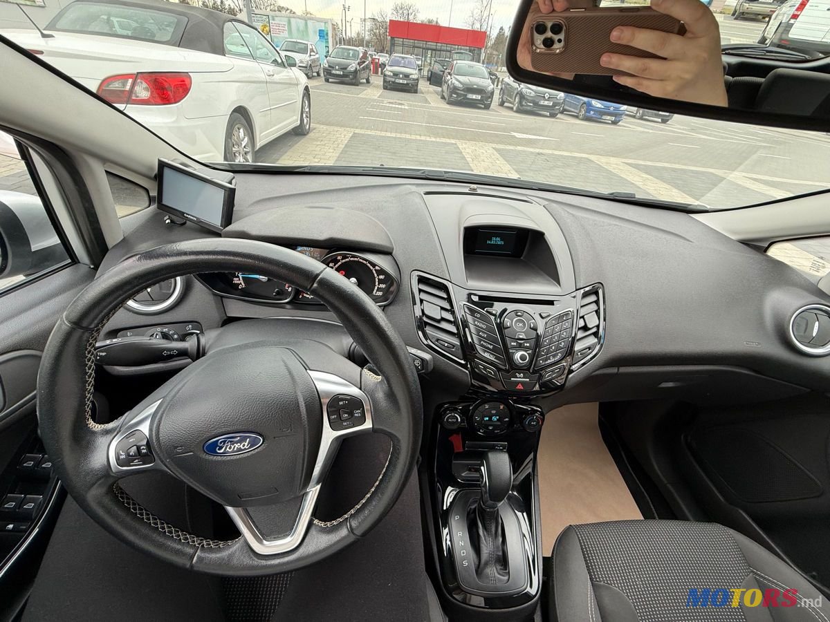 2015' Ford Fiesta photo #6