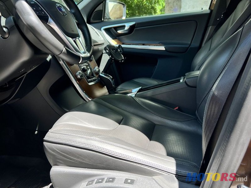 2016' Volvo XC60 photo #6