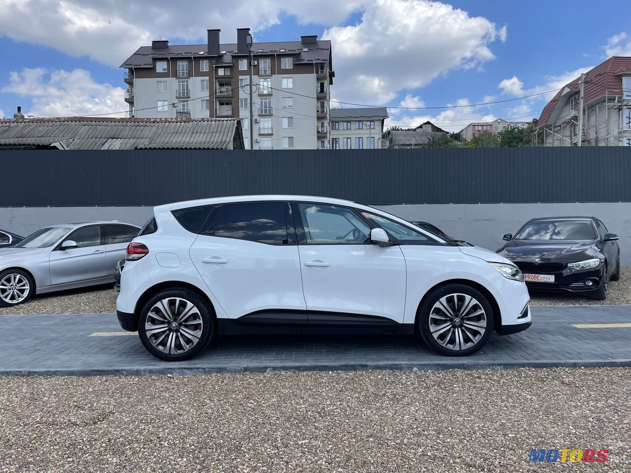 2017' Renault Scenic photo #2