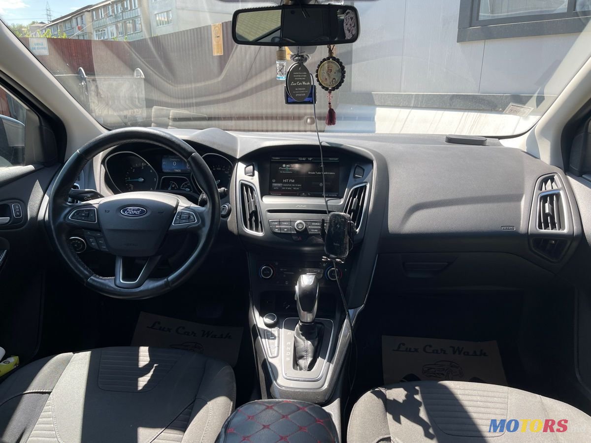 2016' Ford Focus photo #4