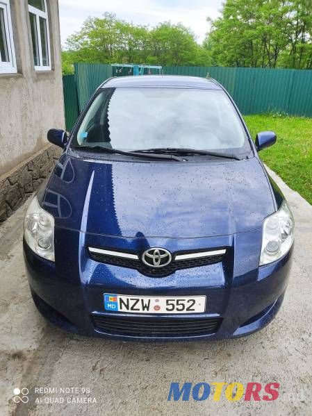 2007' Toyota Auris photo #1