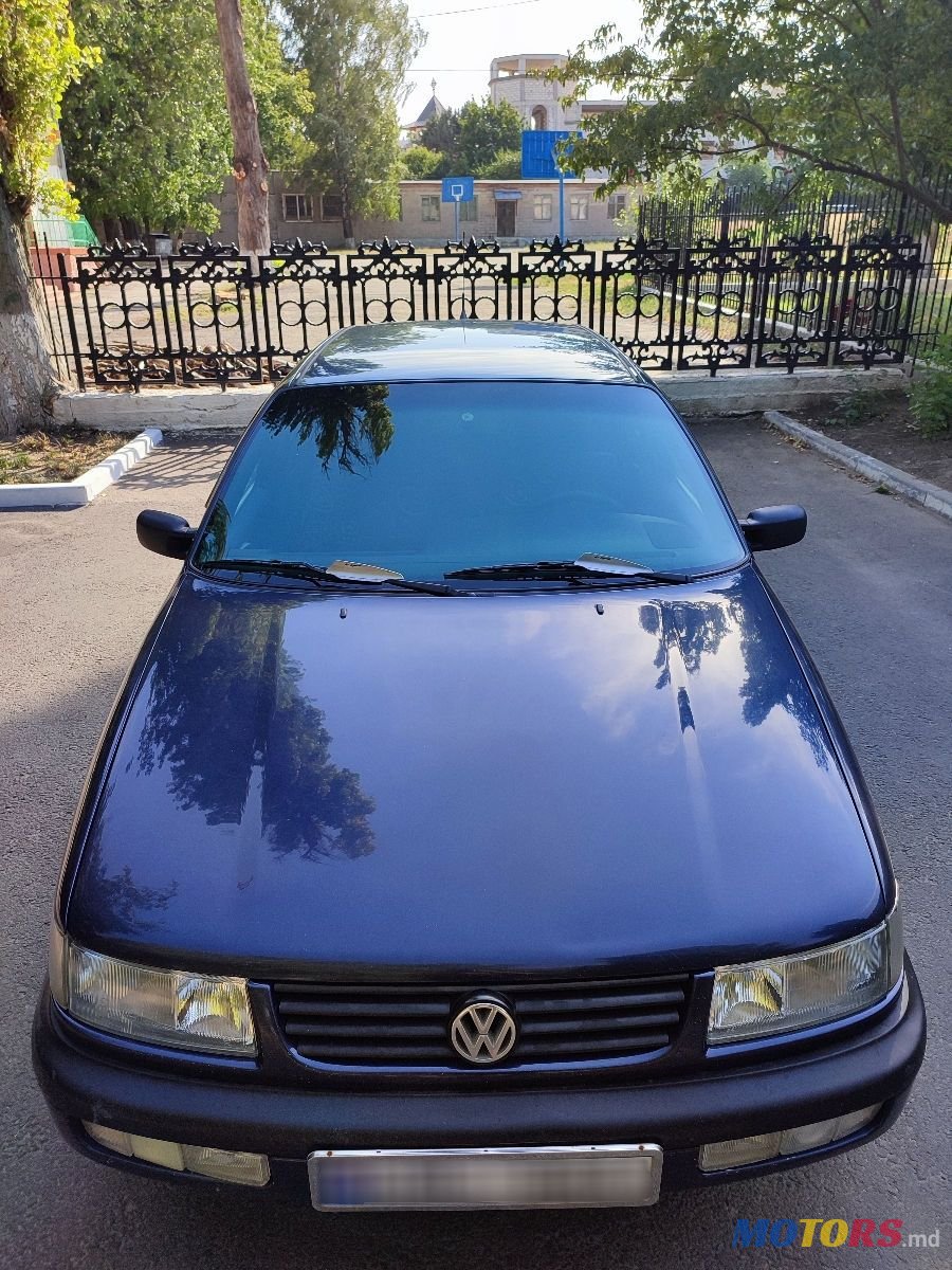 1995' Volkswagen Passat photo #5