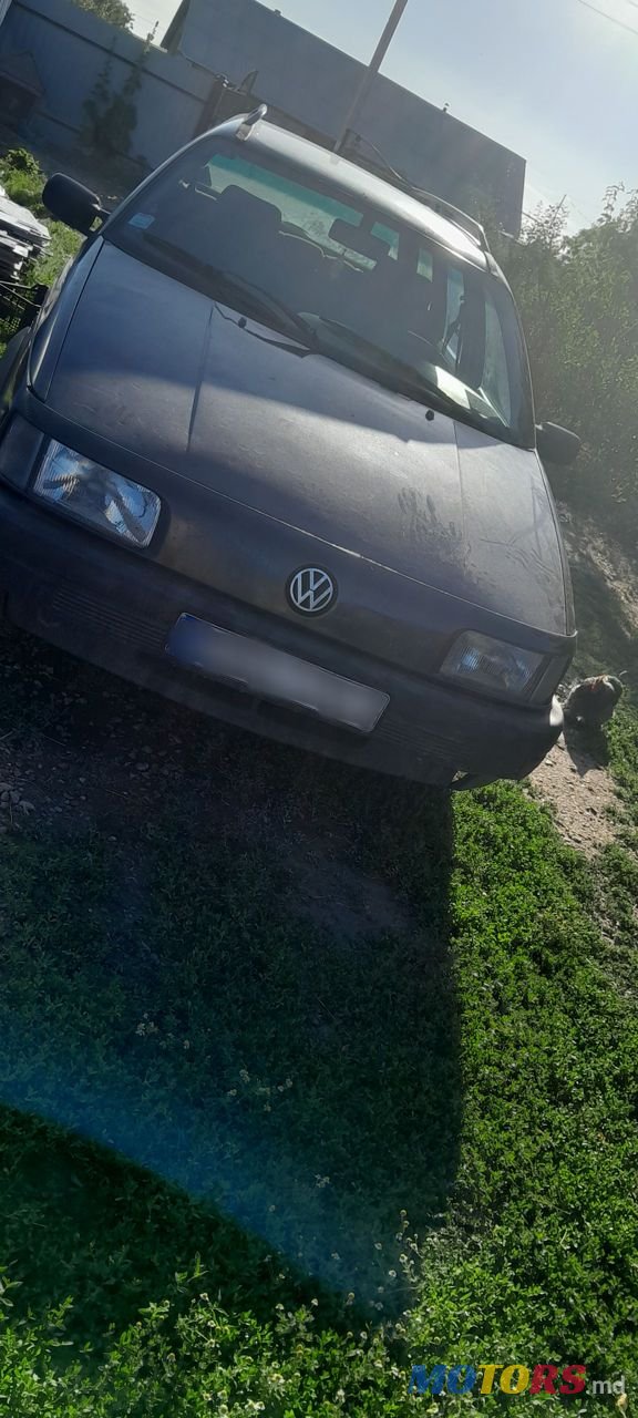 1993' Volkswagen Passat photo #4