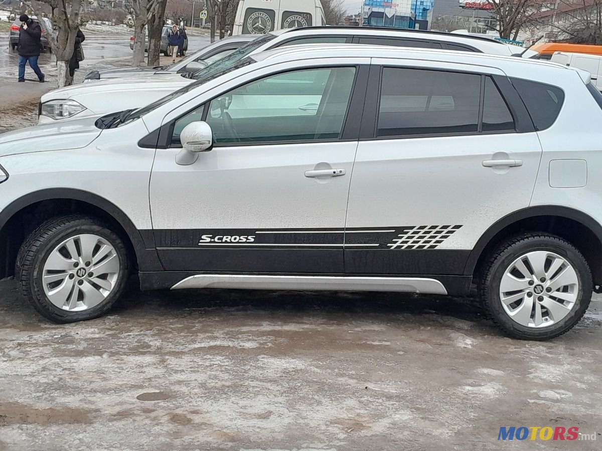 2013' Suzuki S-Cross photo #1