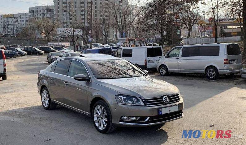 2013' Volkswagen Passat photo #1