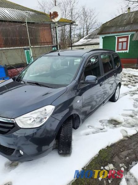 2012' Dacia Lodgy photo #3