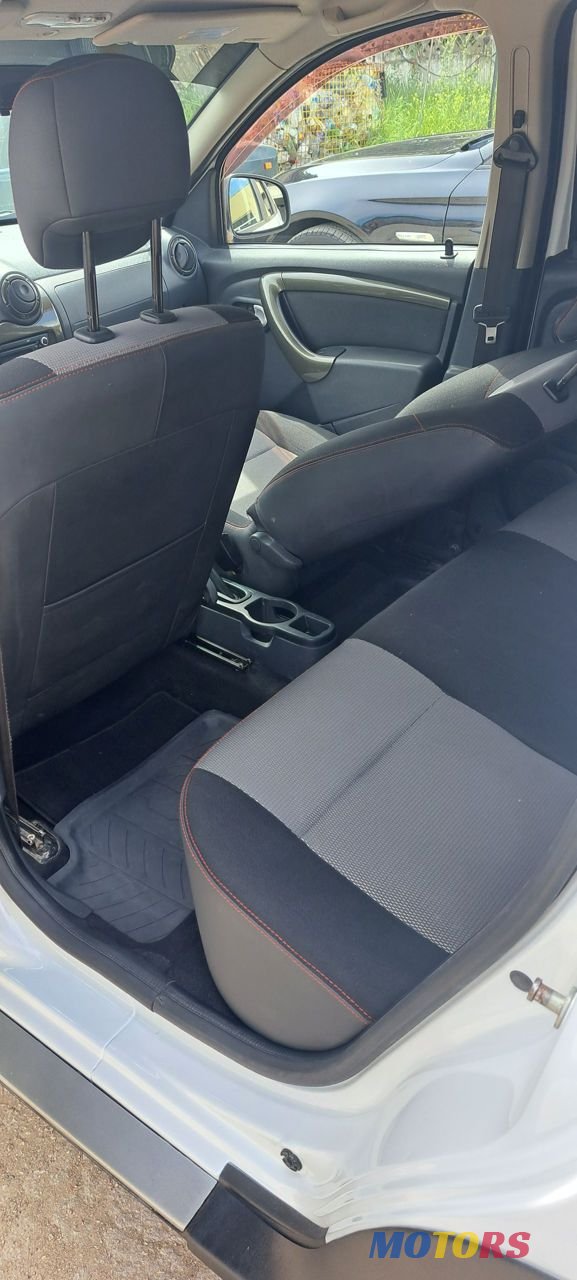 2012' Dacia Duster photo #6