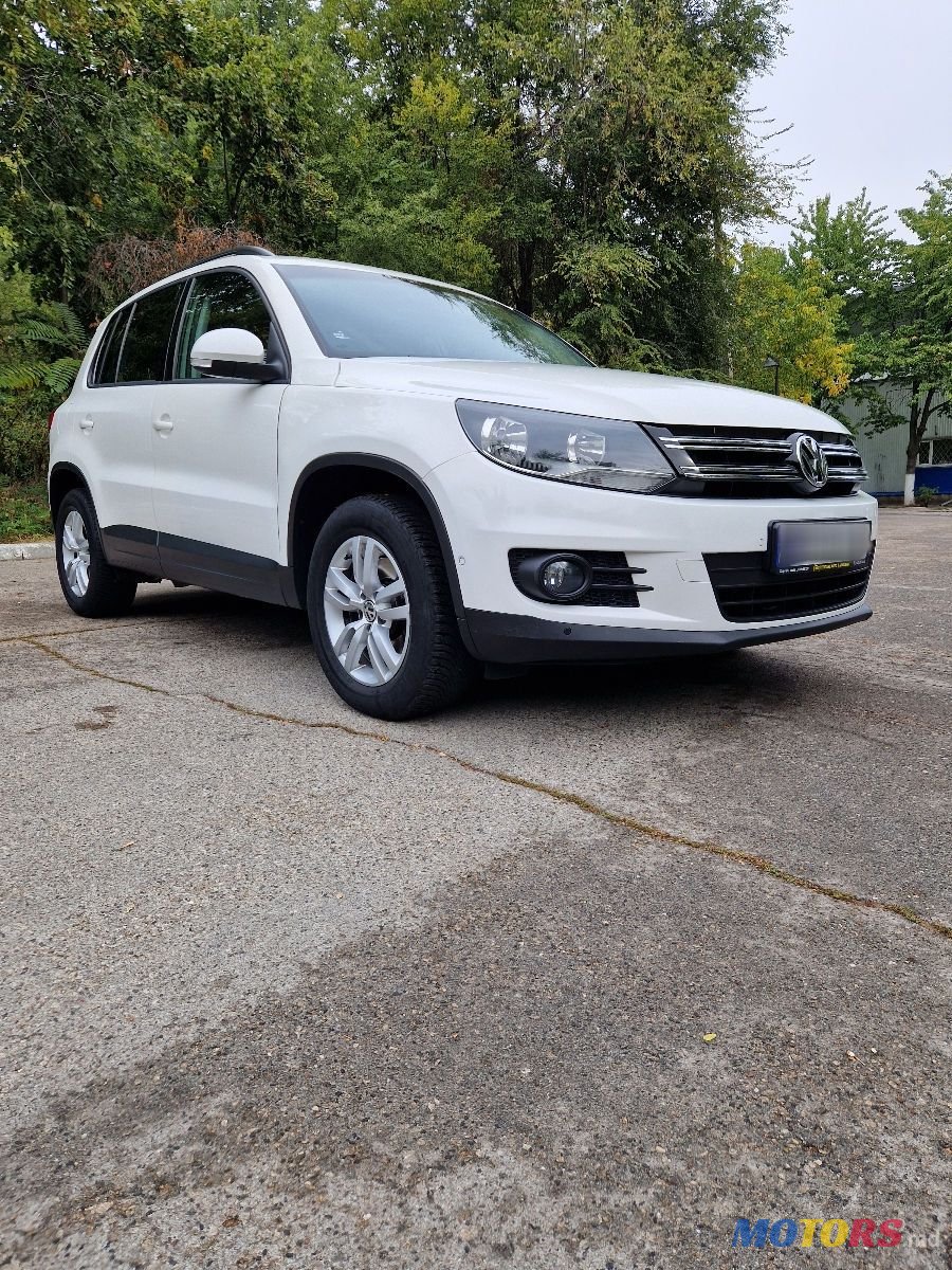 2013' Volkswagen Tiguan photo #2