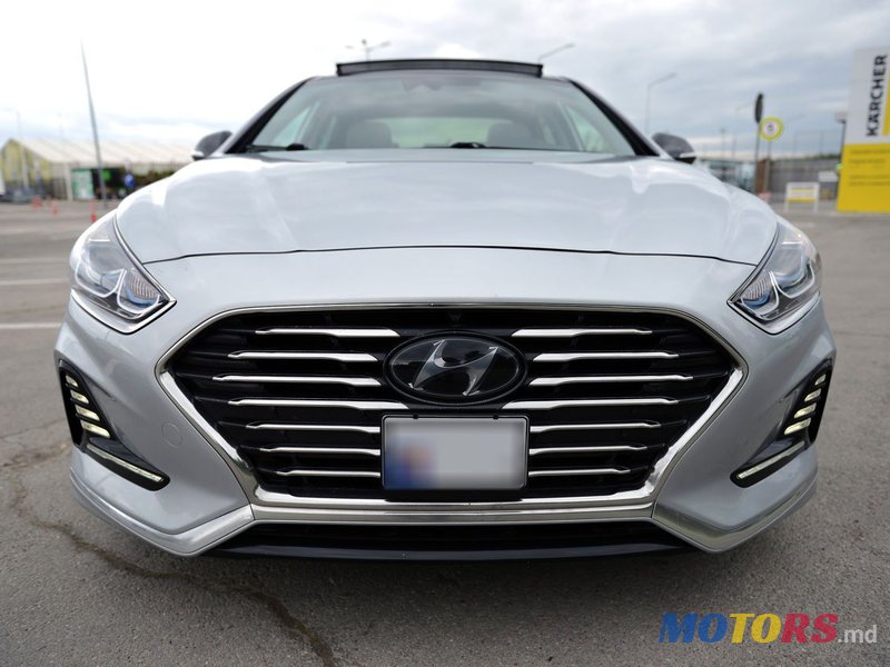 2020' Hyundai Sonata photo #3