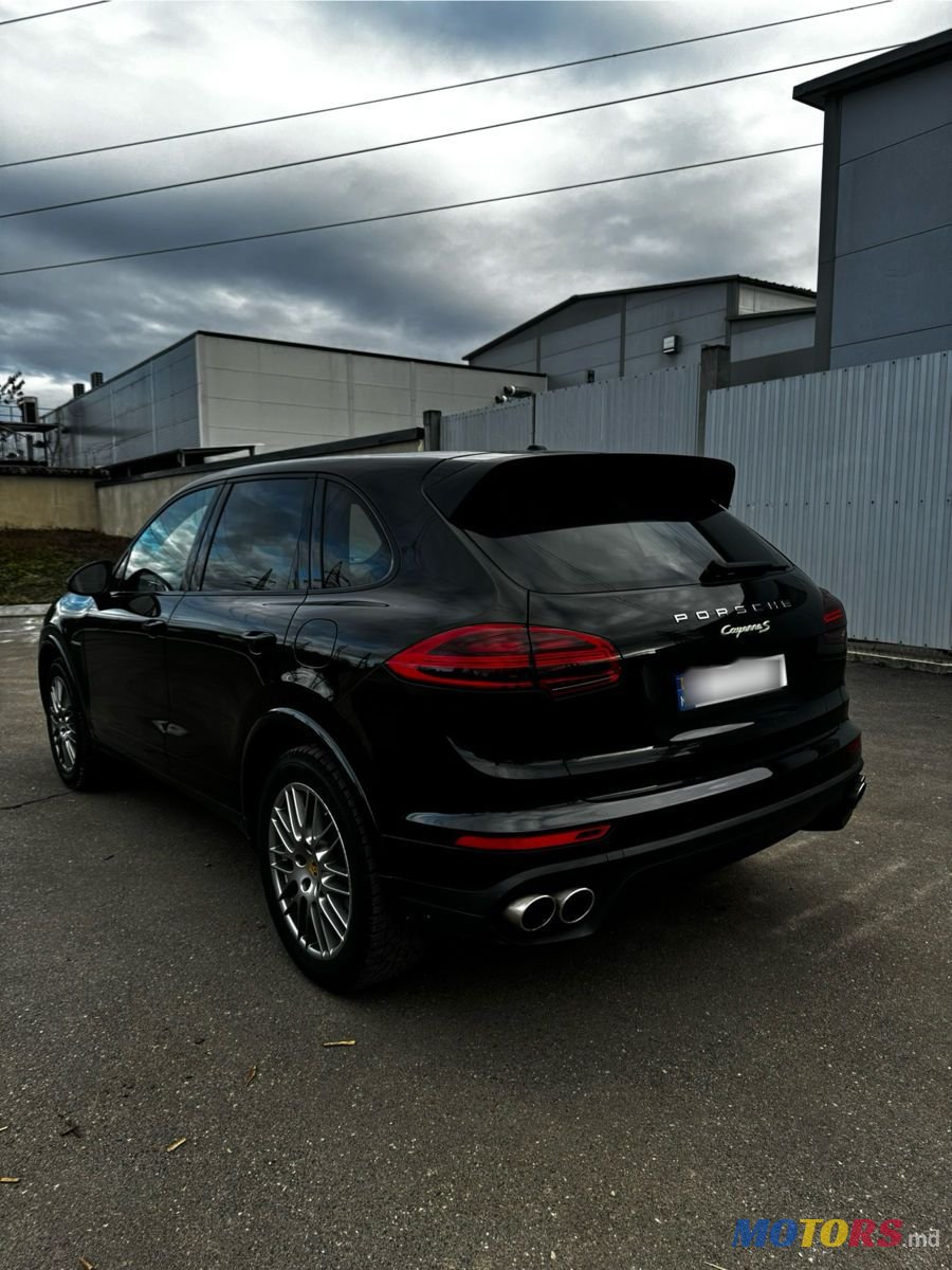 2015' Porsche Cayenne photo #1