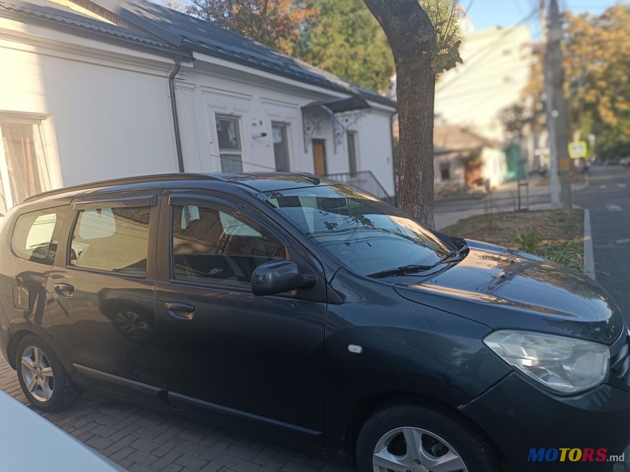 2012' Dacia Lodgy photo #3