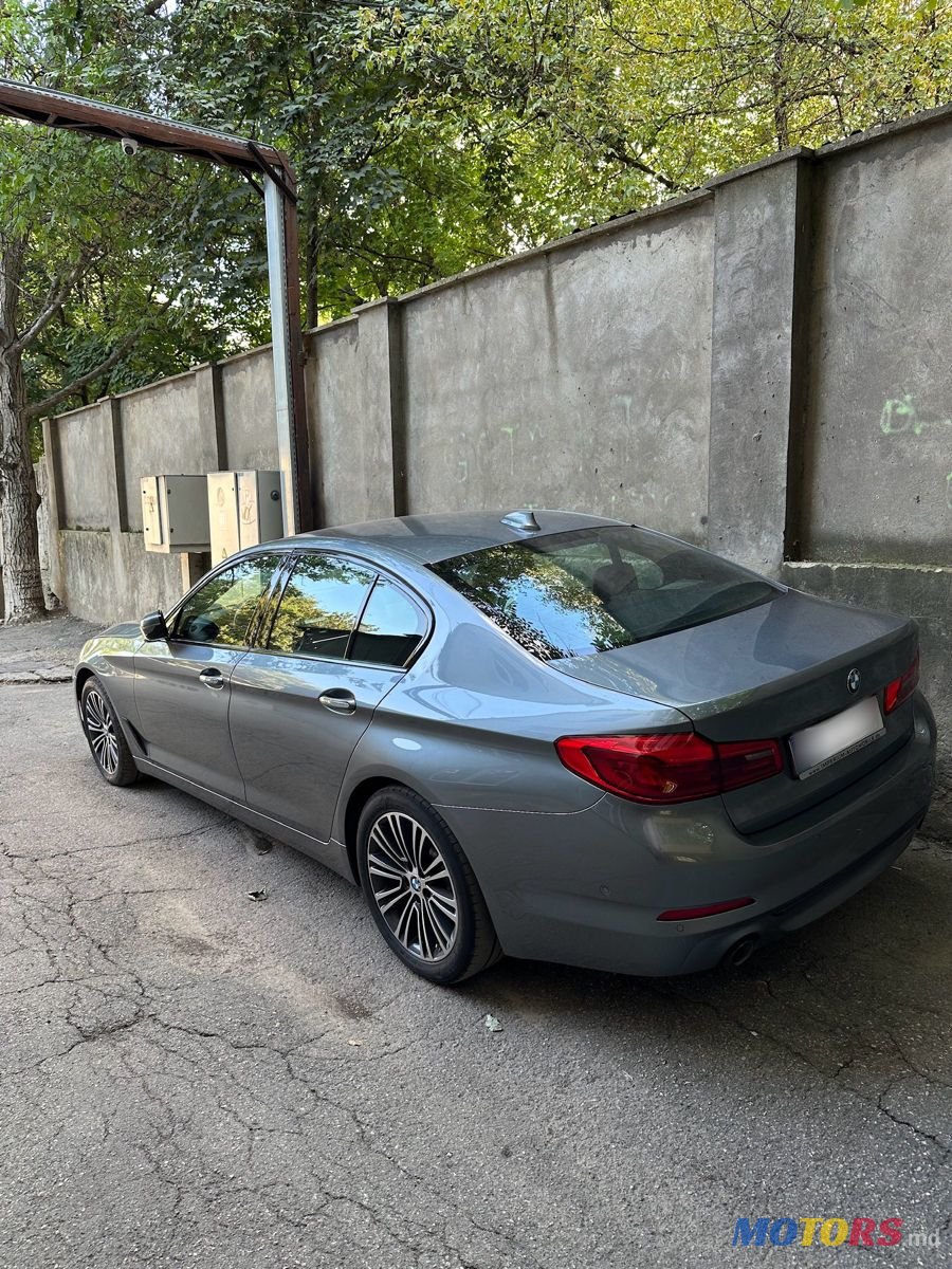 2017' BMW 5 Series photo #4