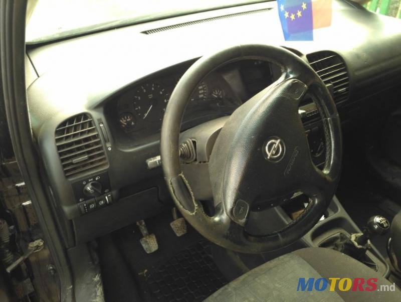 2002' Opel Zafira photo #5
