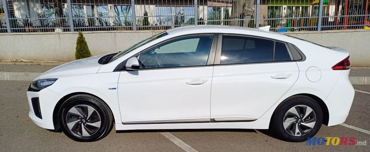 2019' Hyundai Ioniq photo #4