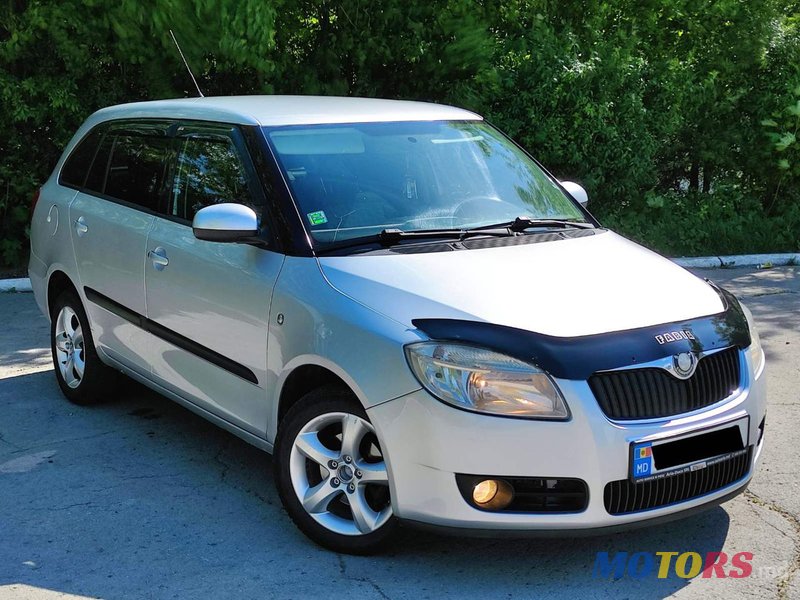 2009' Skoda Fabia photo #1