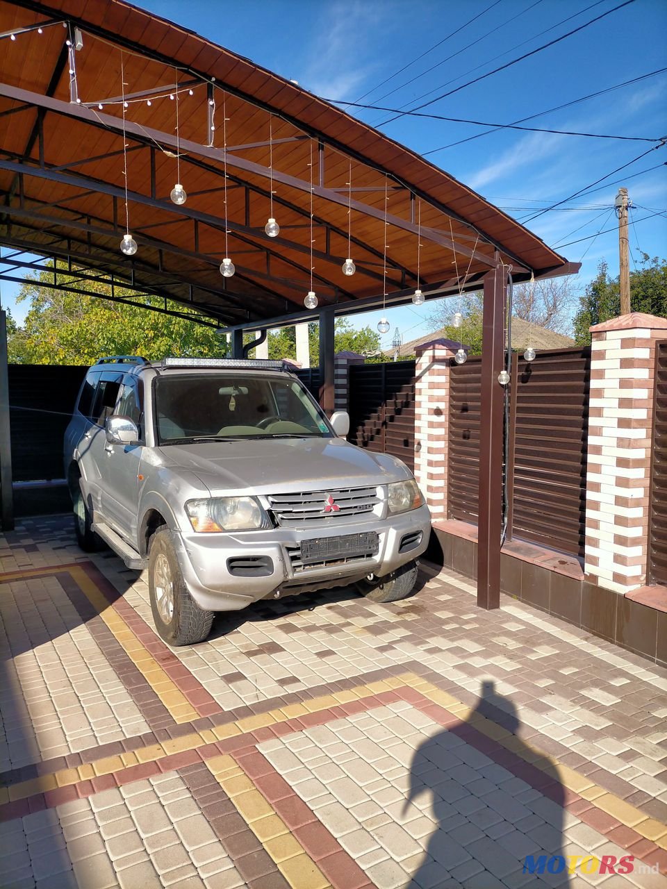 2002' Mitsubishi Pajero photo #1