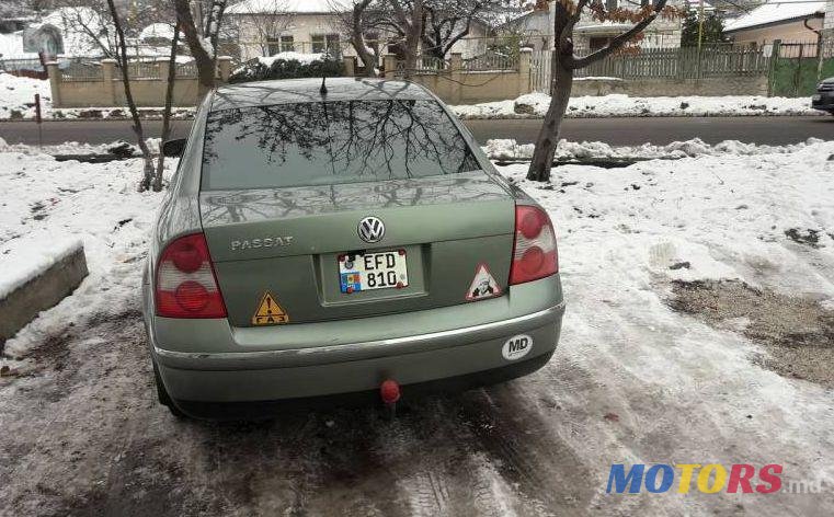 2003' Volkswagen Passat photo #2