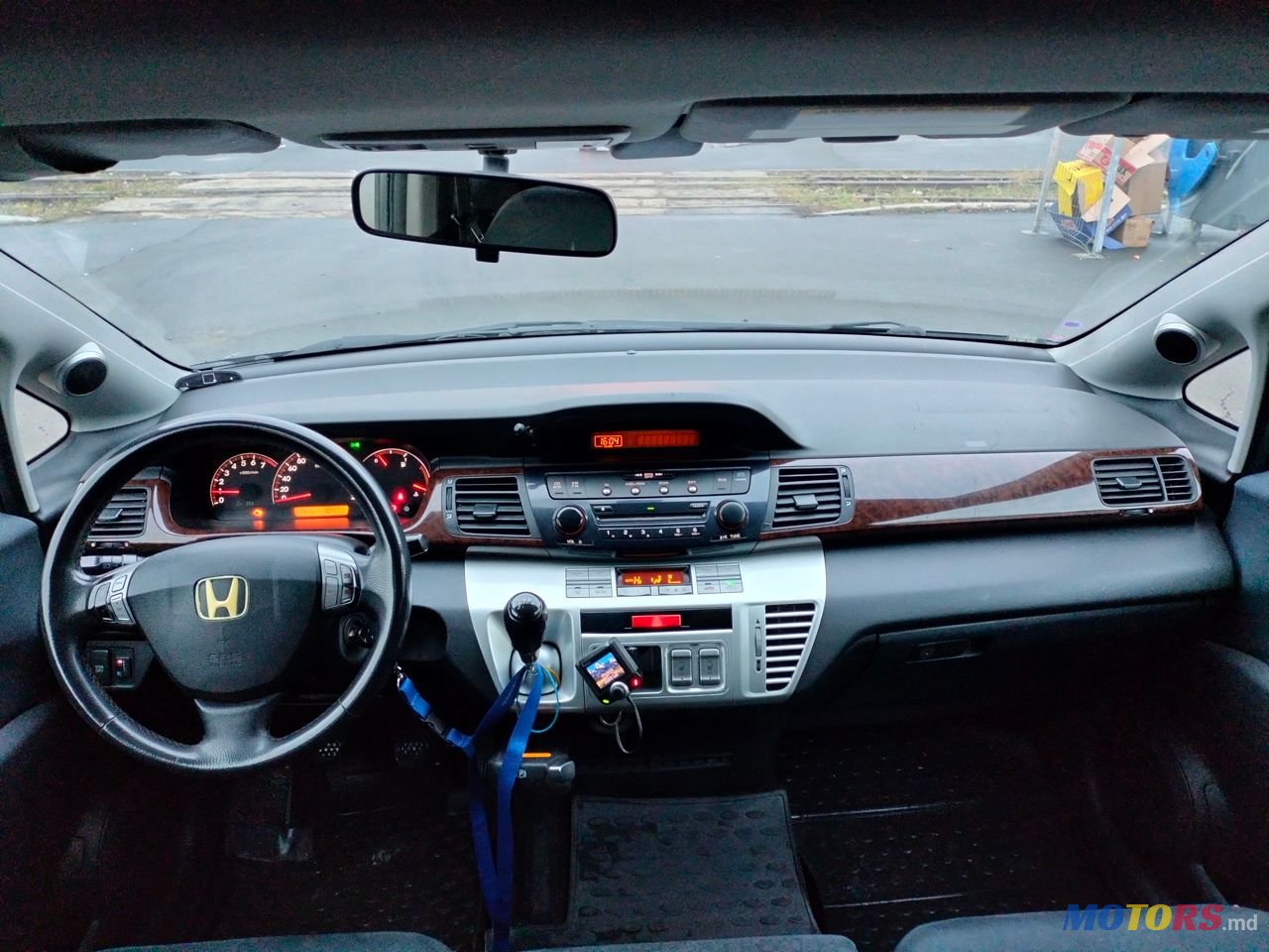 2005' Honda FR-V photo #5