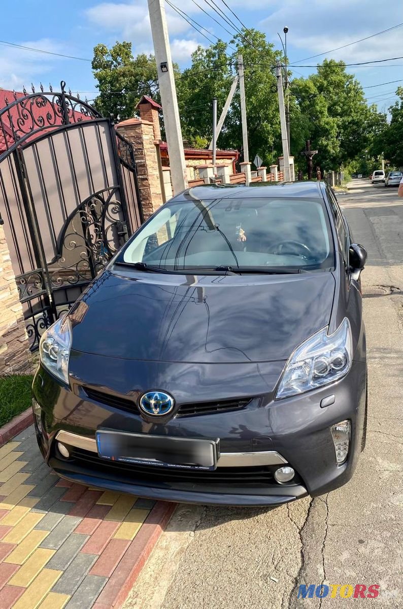 2013' Toyota Prius photo #6