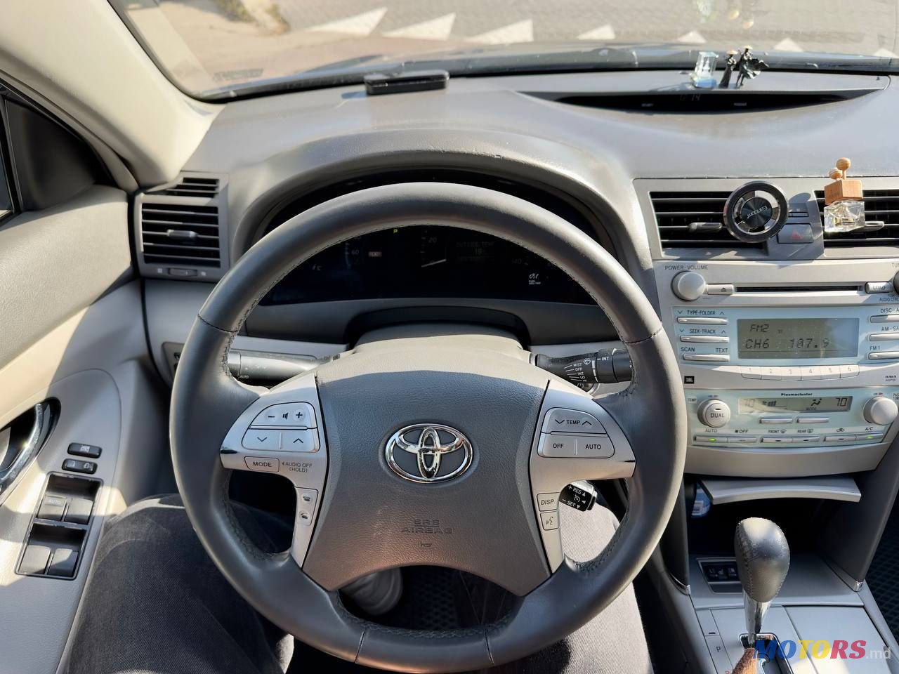 2009' Toyota Camry photo #3