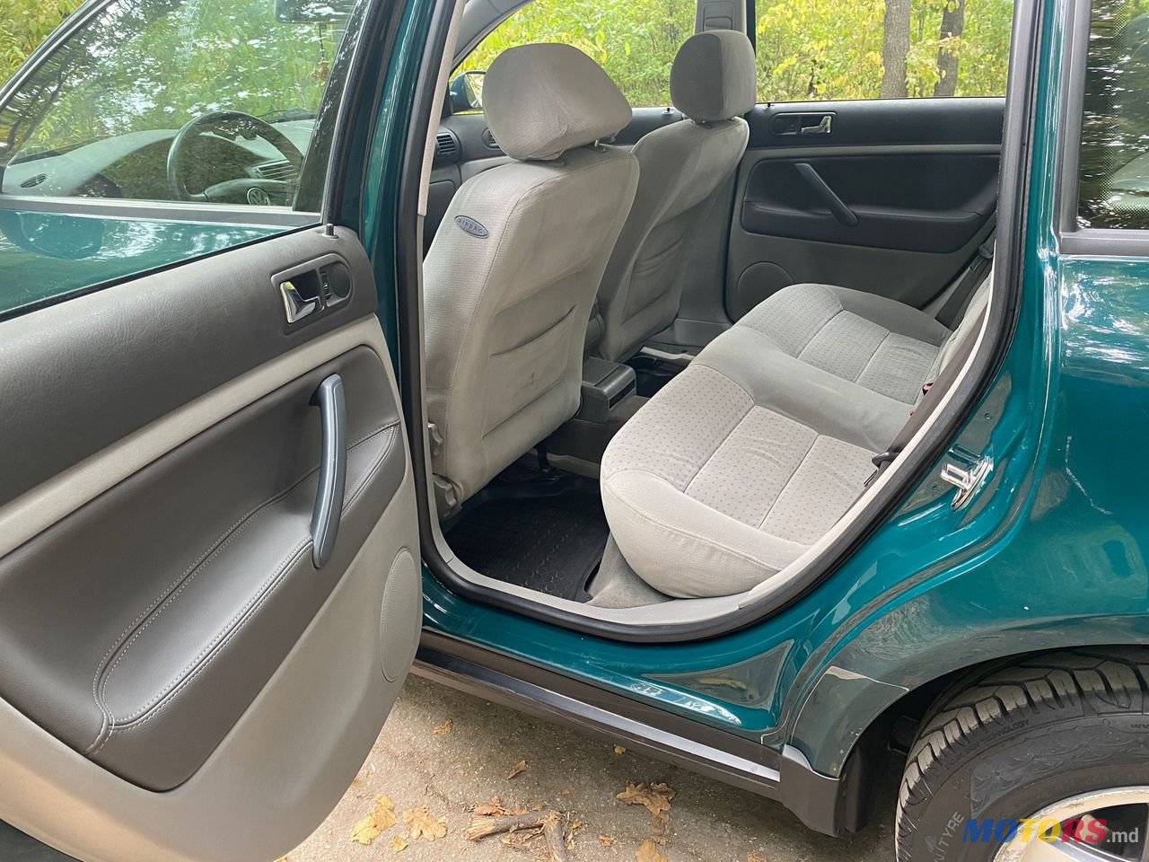 2000' Volkswagen Passat photo #4