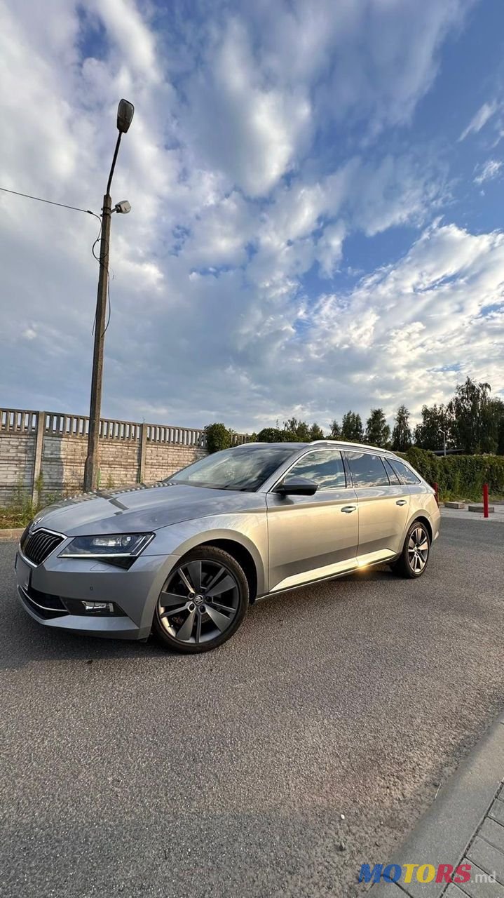 2019' Skoda Superb photo #3