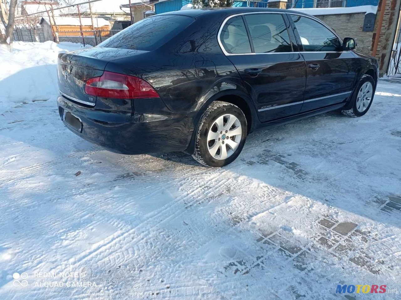 2011' Skoda Superb photo #3