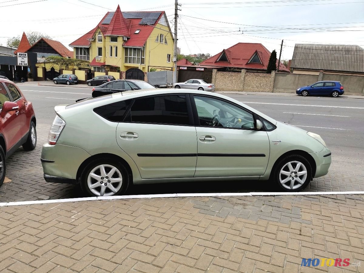 2006' Toyota Prius photo #1