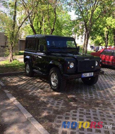 2004' Land Rover Defender photo #2